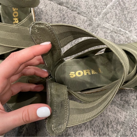 Sorel Out N About Strap Sandals - Picture 5 of 9